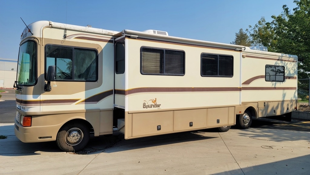 Fleetwood RV Bounder Image