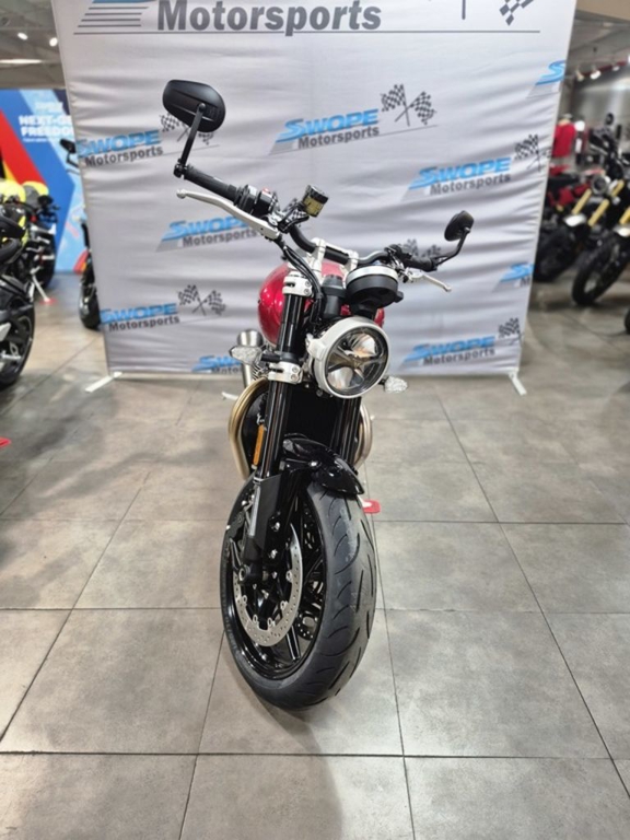 New 2026 RED/BLACK Triumph Base image 7