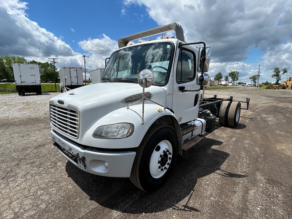 2015 Freightliner M2 Cab & Chassis