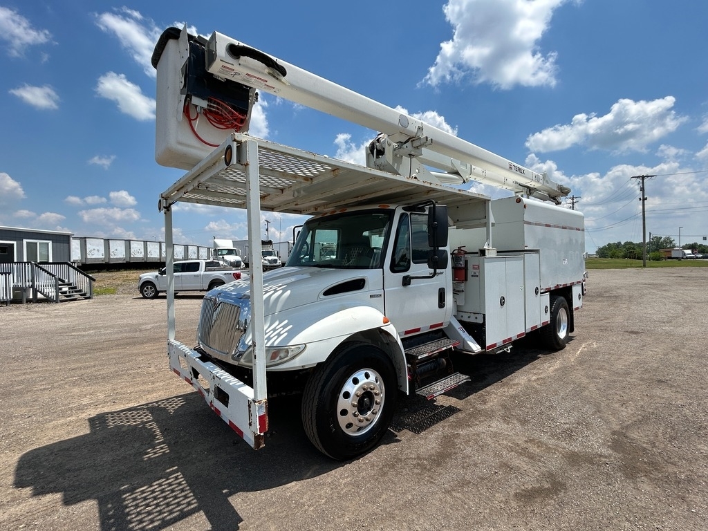 2010 International 4300 Chipper Bucket Boom 60FT