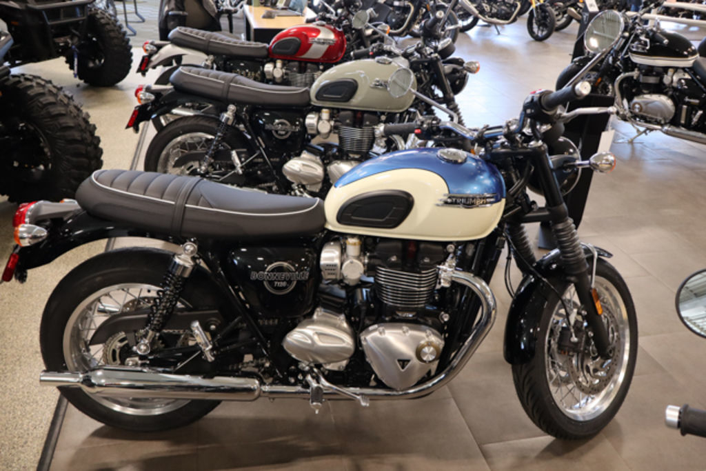 2026 Triumph Bonneville T120 Aegean blue Parallel Twin 1200