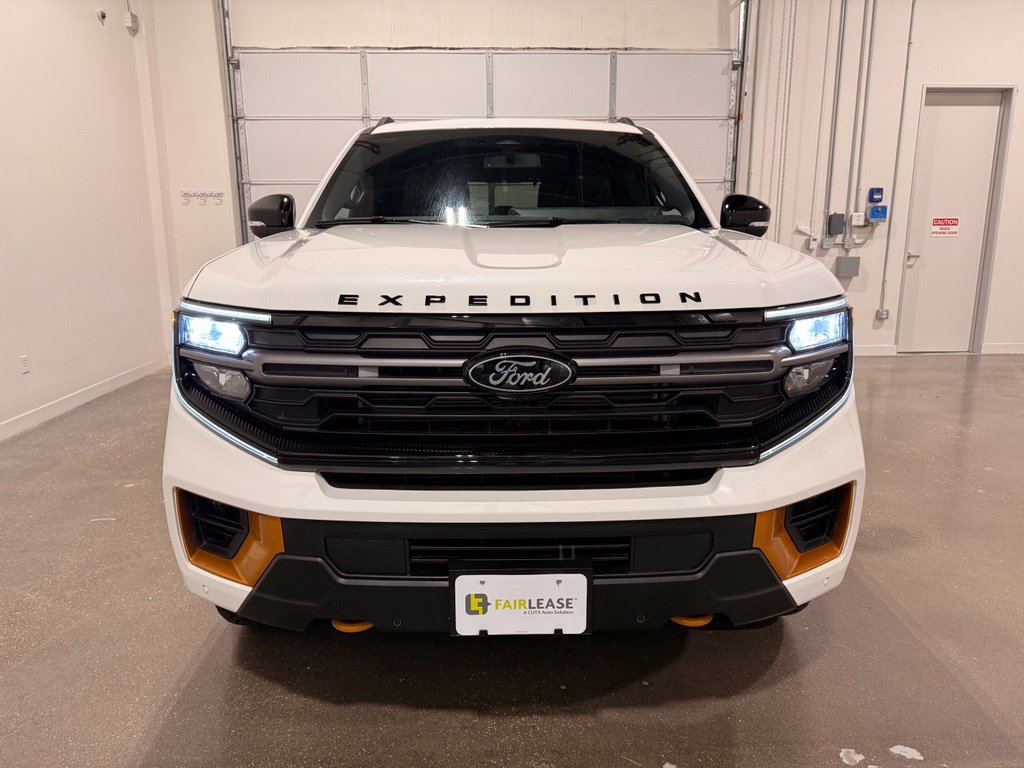 2026 Ford Expedition Tremor - Photo 2