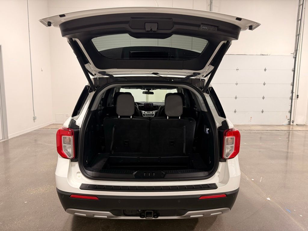 2023 Ford Explorer XLT - Photo 9