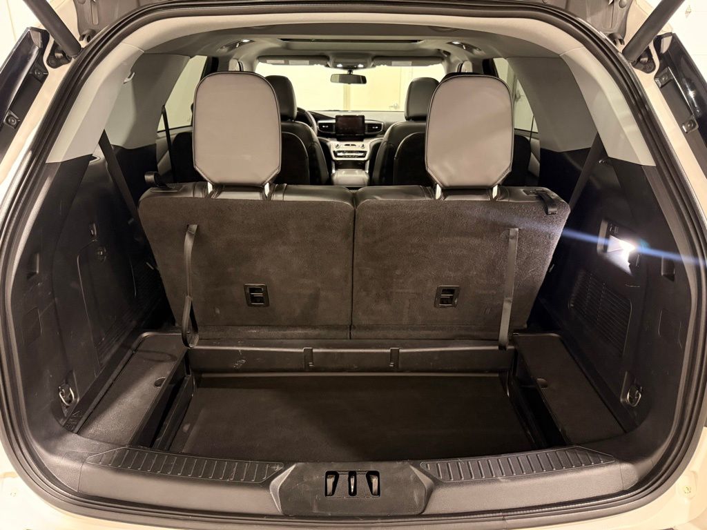 2023 Ford Explorer XLT - Photo 10