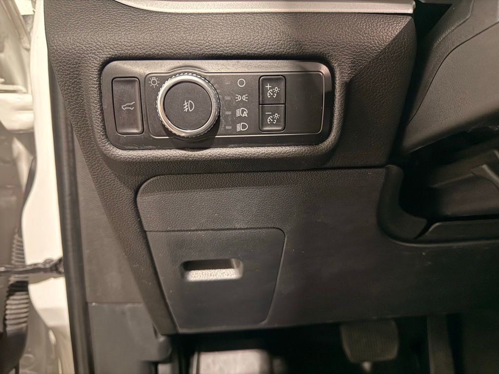 2023 Ford Explorer XLT - Photo 15