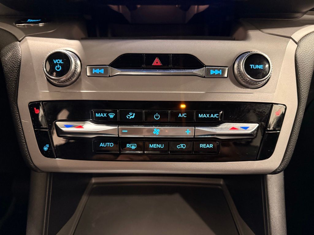 2023 Ford Explorer XLT - Photo 25