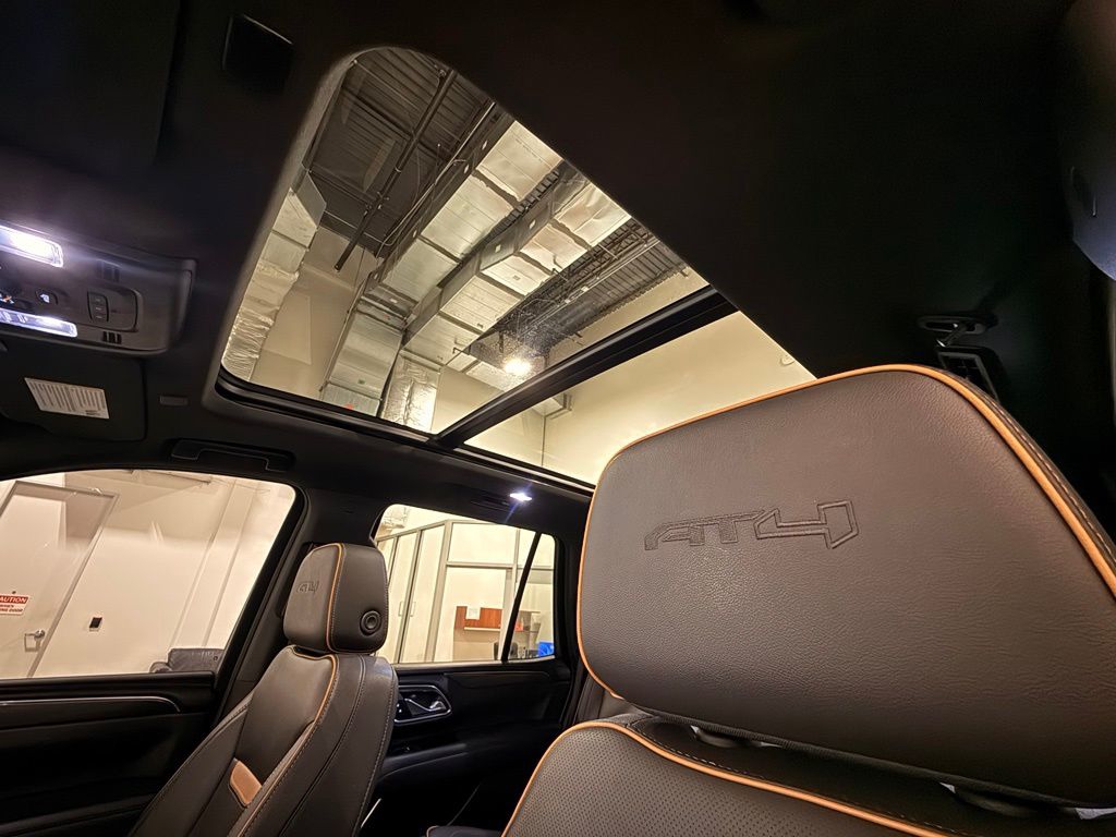 2024 GMC Yukon AT4 - Photo 21