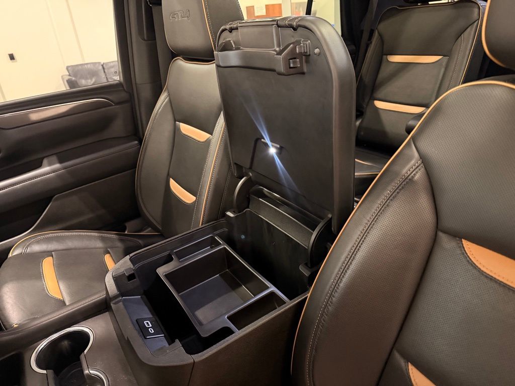 2024 GMC Yukon AT4 - Photo 33