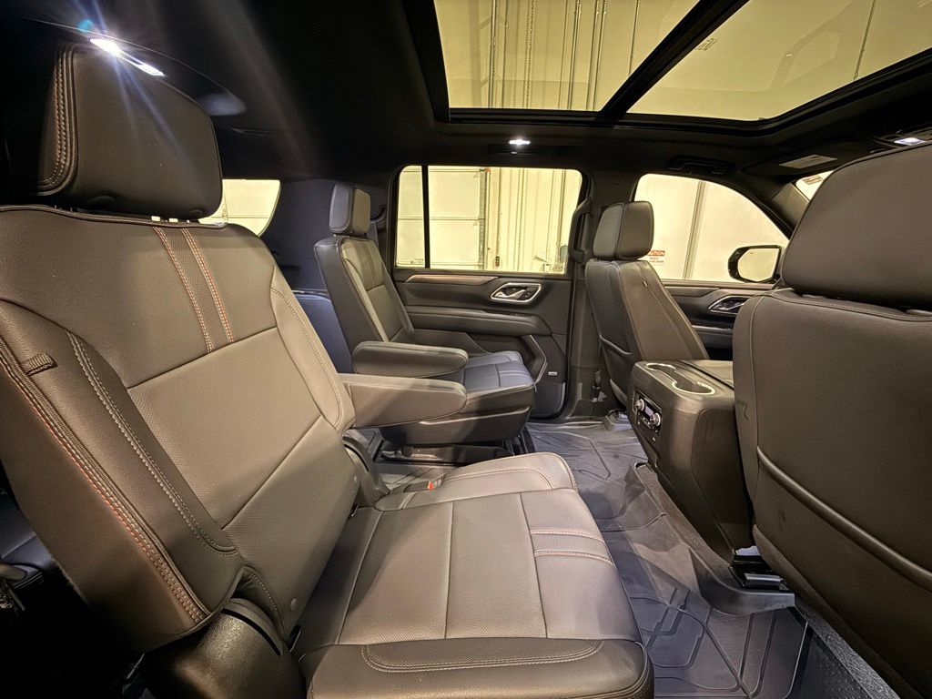2024 Chevrolet Suburban RST - Photo 32
