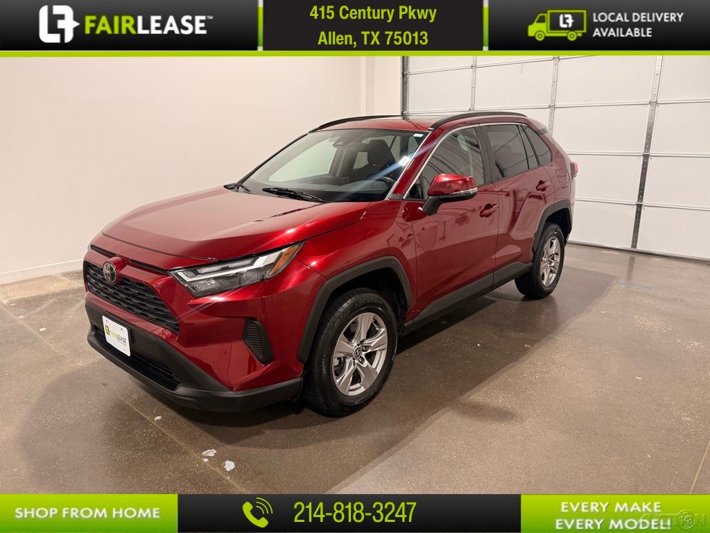 2023 Toyota RAV4 XLE FWD's photo