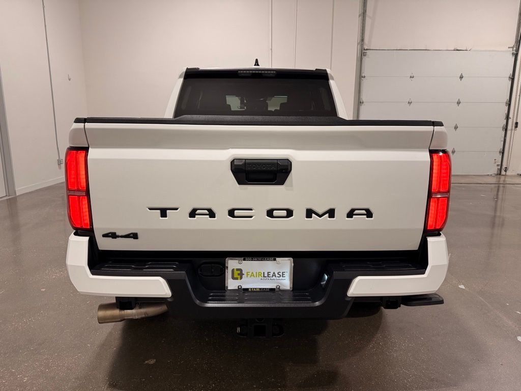 2026 Toyota Tacoma SR5 - Photo 6