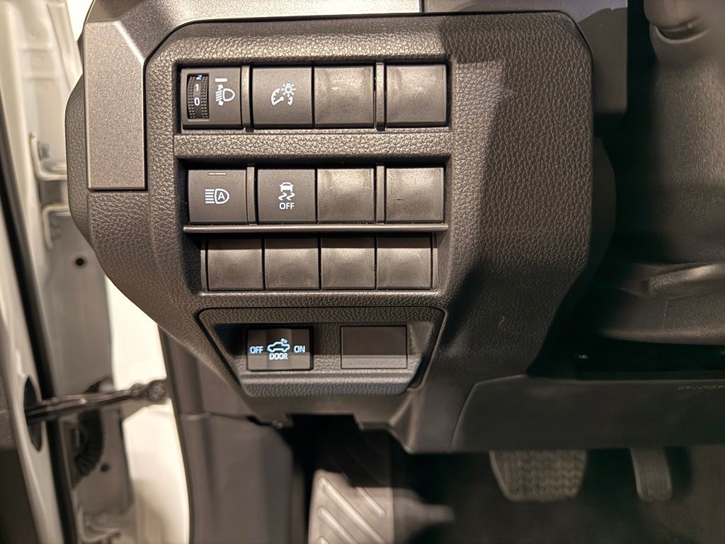 2026 Toyota Tacoma SR5 - Photo 15