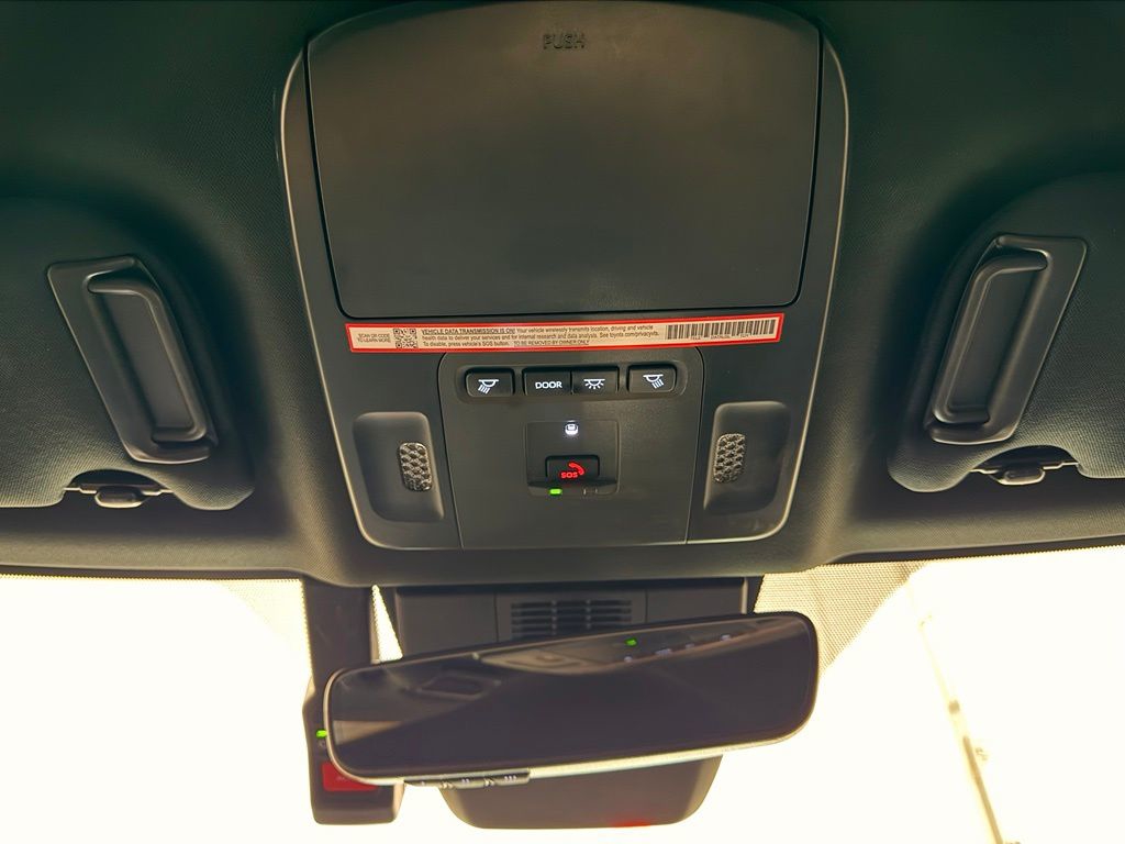 2025 Toyota Camry XSE - Photo 22