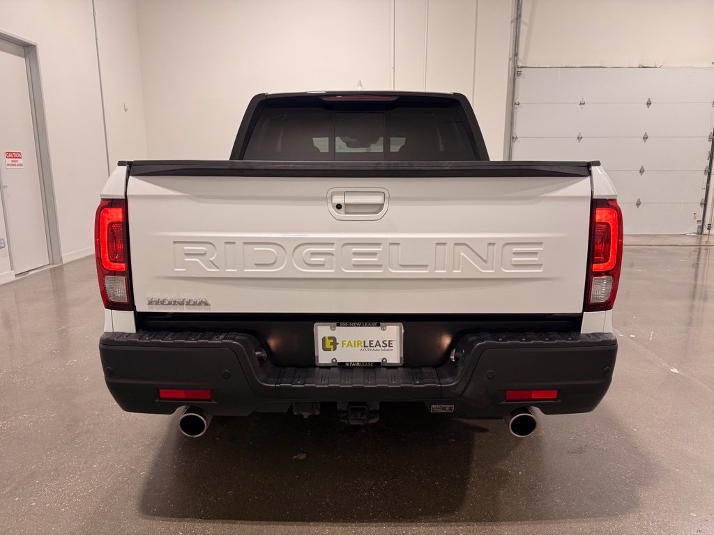 2025 Honda Ridgeline Black Edition - Photo 6