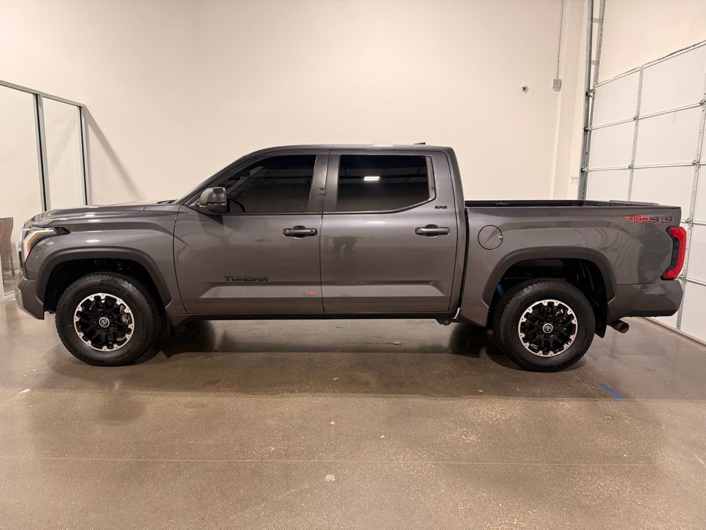 2024 Toyota Tundra SR5 - Photo 8