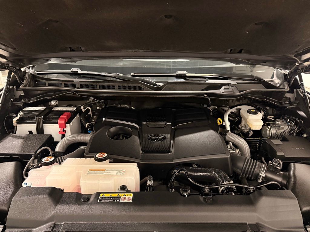 2024 Toyota Tundra SR5 - Photo 11