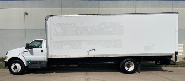 2012 Ford F-750 F750 26' Box Truck Diesel Non CDL 25999 GVWR Movin