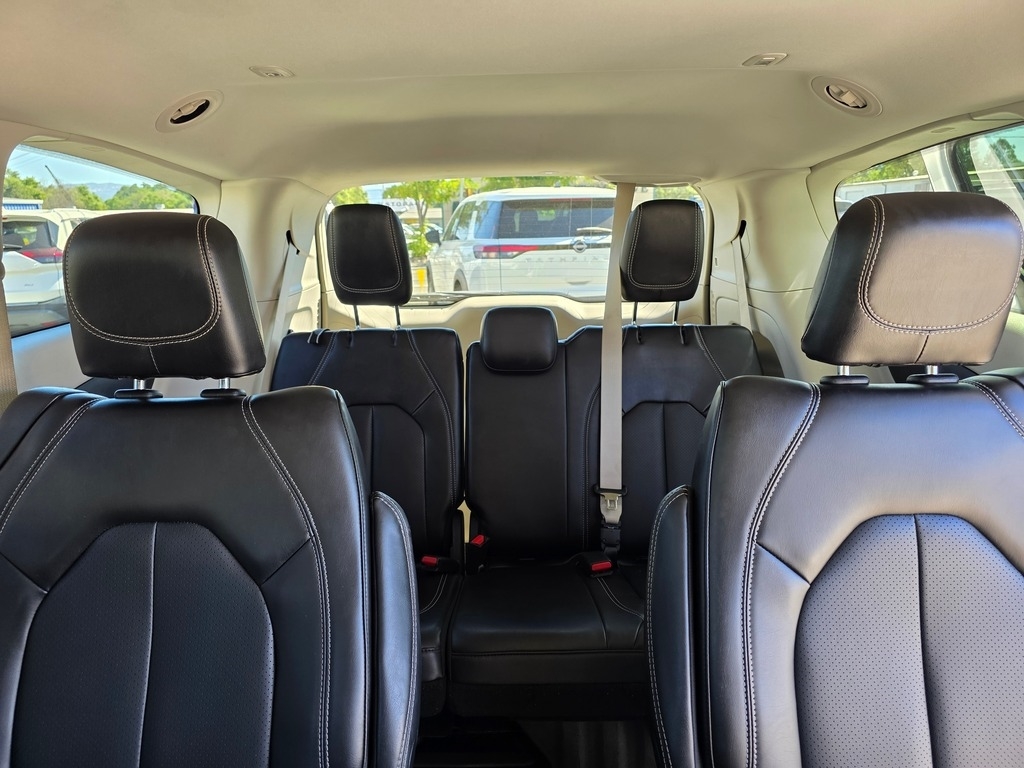 2024 Chrysler Pacifica Touring L - Photo 12