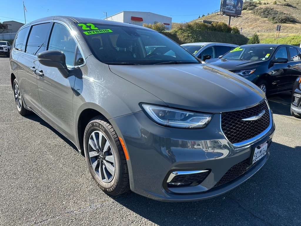 2022 Chrysler Pacifica Hybrid Touring L Mini-Van