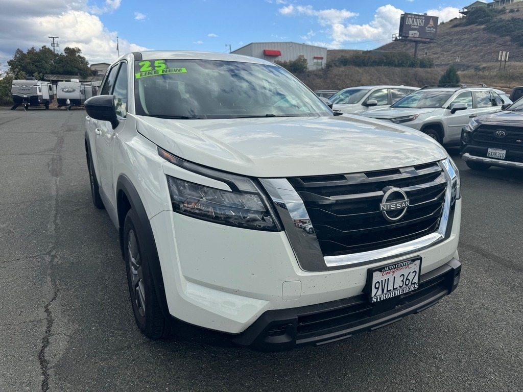 2025 Nissan Sentra SV CVT's photo