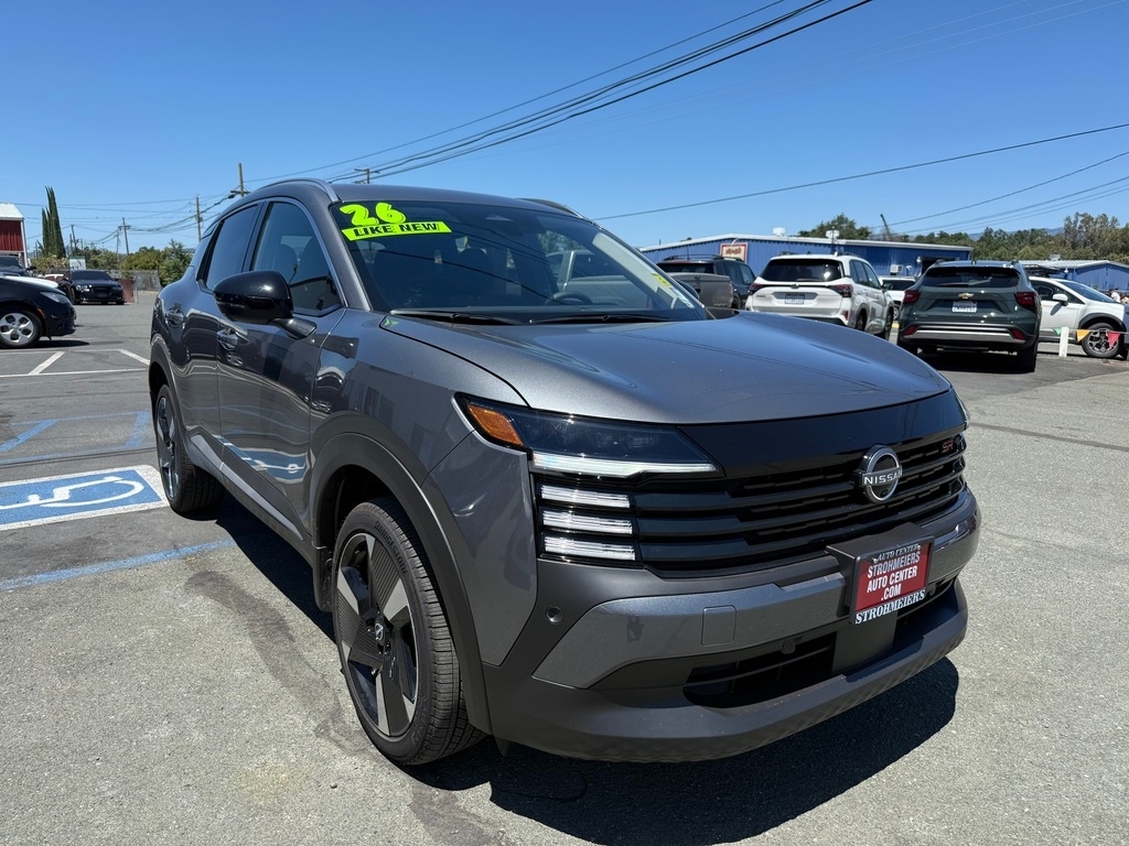 2026 Nissan Kicks 2.0 SR's photo