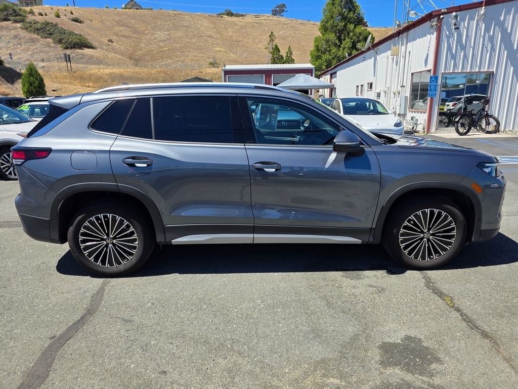 2025 Volkswagen Tiguan S - Photo 9