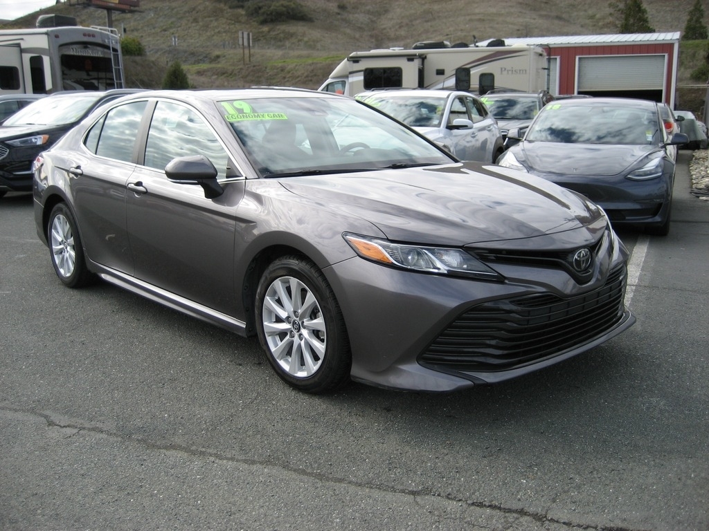 Used 2019 Toyota Camry LE Base with VIN 4T1B11HK4KU783218 for sale in Lakeport, CA