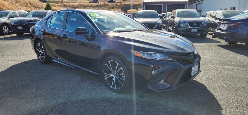 Used 2020 Toyota Camry SE with VIN 4T1G11AK5LU973868 for sale in Lakeport, CA