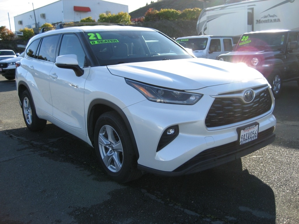 Used 2021 Toyota Highlander LE with VIN 5TDZARAH1MS507814 for sale in Lakeport, CA