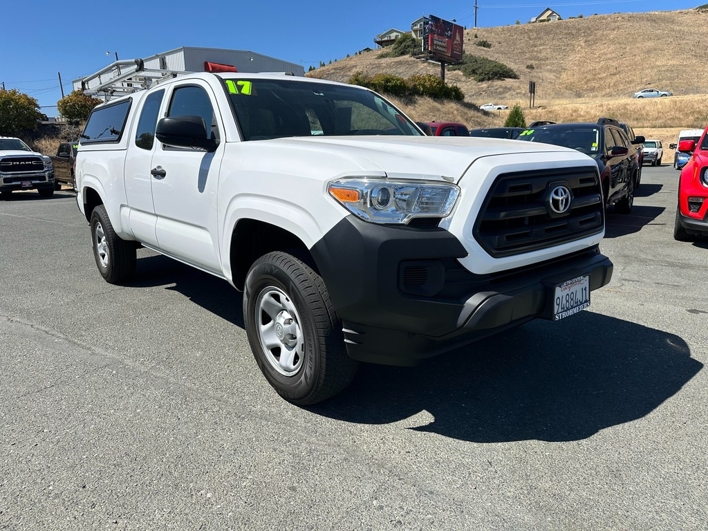 2017 Toyota Tacoma SR Pickup