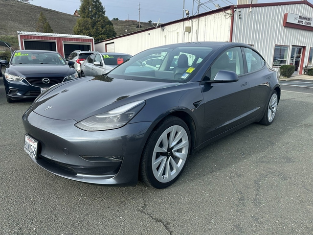2021 Tesla Model 3 Standard Range Plus photo