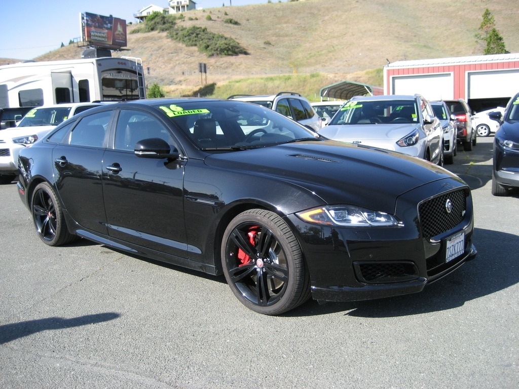 Used 2016 Jaguar XJ R with VIN SAJWA1EK2GMV93548 for sale in Lakeport, CA