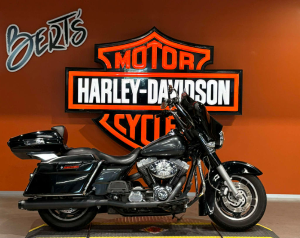 2004 Harley-Davidson® Touring FLHTCI - Electra Glide Classic Injection V Twin 1442