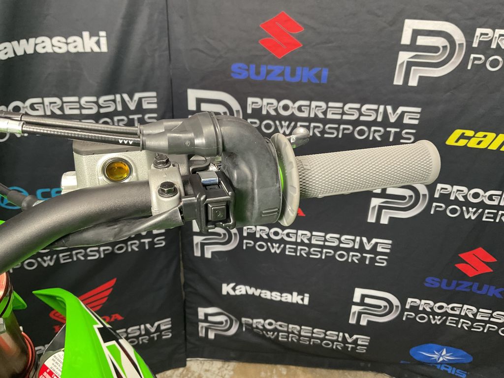 2025 Kawasaki KX 450SR 11