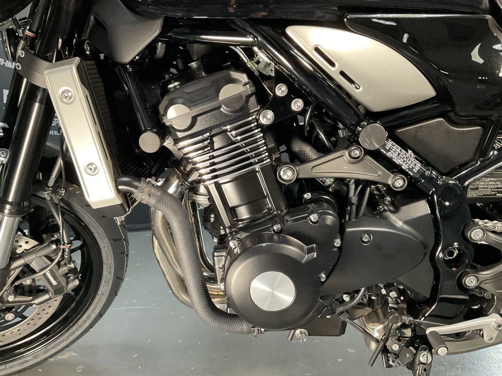 2024 Kawasaki Z900RS ABS  7