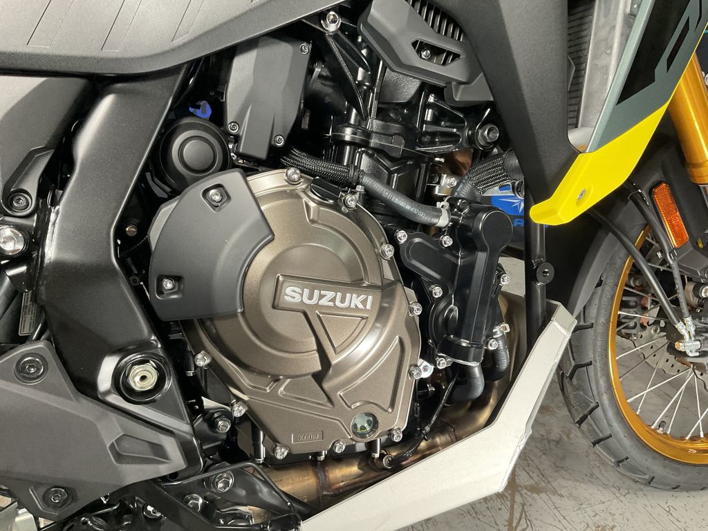 2024 Suzuki V-Strom 800DE Adventure 13