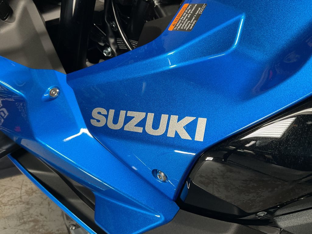 2024 Suzuki GSX 8R 8