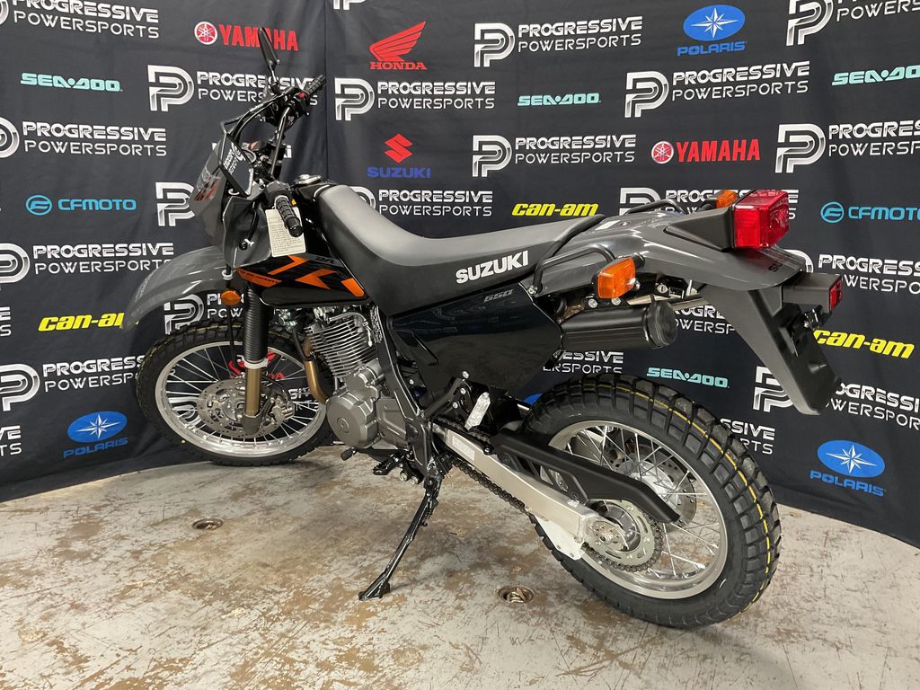 2025 Suzuki DR 650S 13