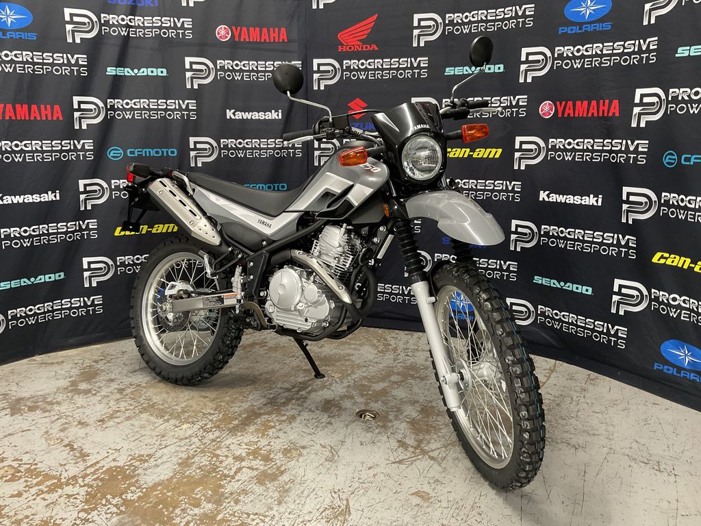 2025 Yamaha XT 250 3