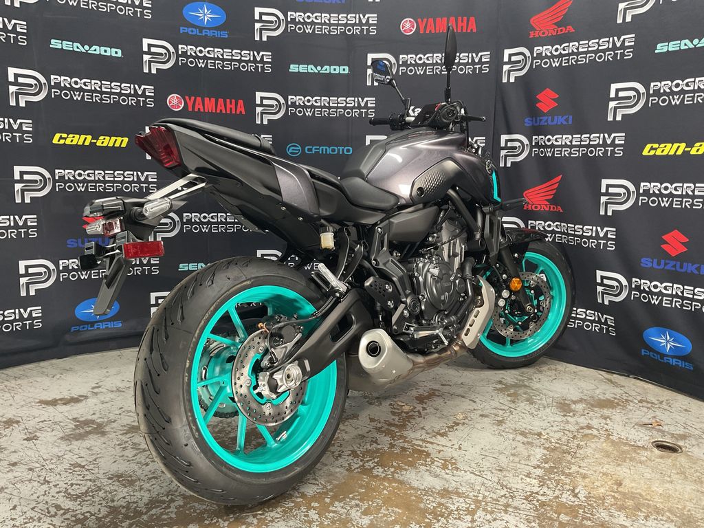 2024 Yamaha MT-07  17