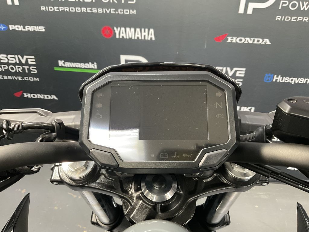 2024 Kawasaki Z650  23