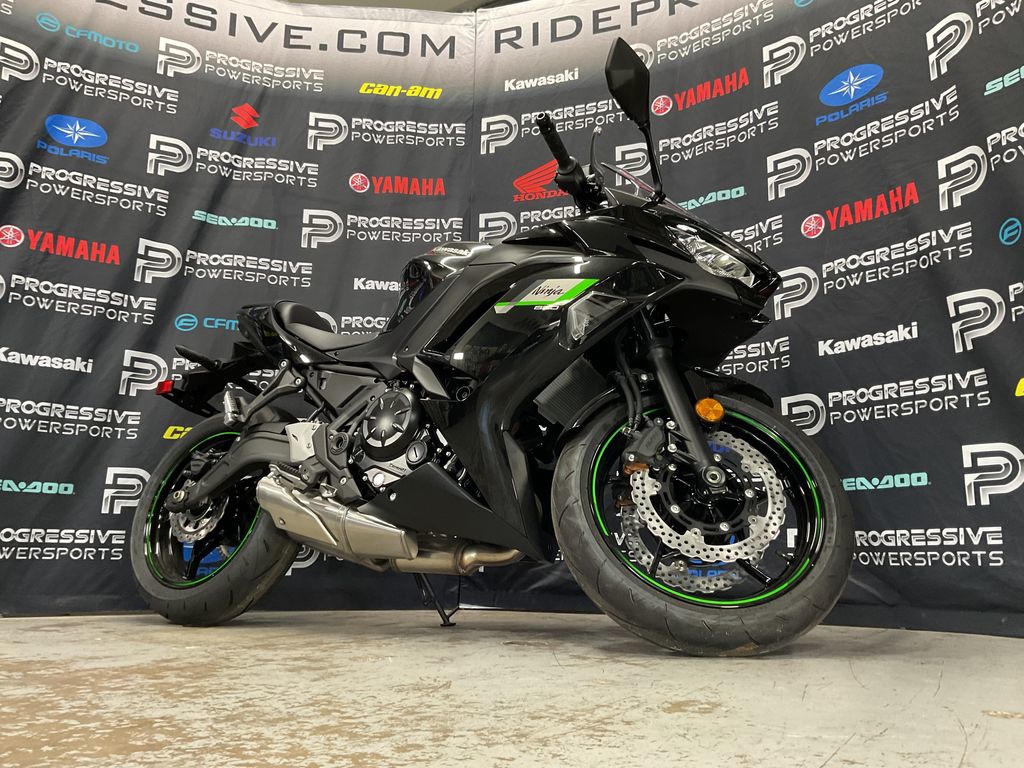 2025 Kawasaki Ninja 650  11