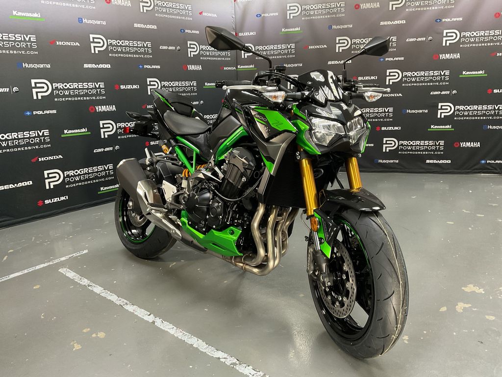 2024 Kawasaki Z900 SE ABS  4