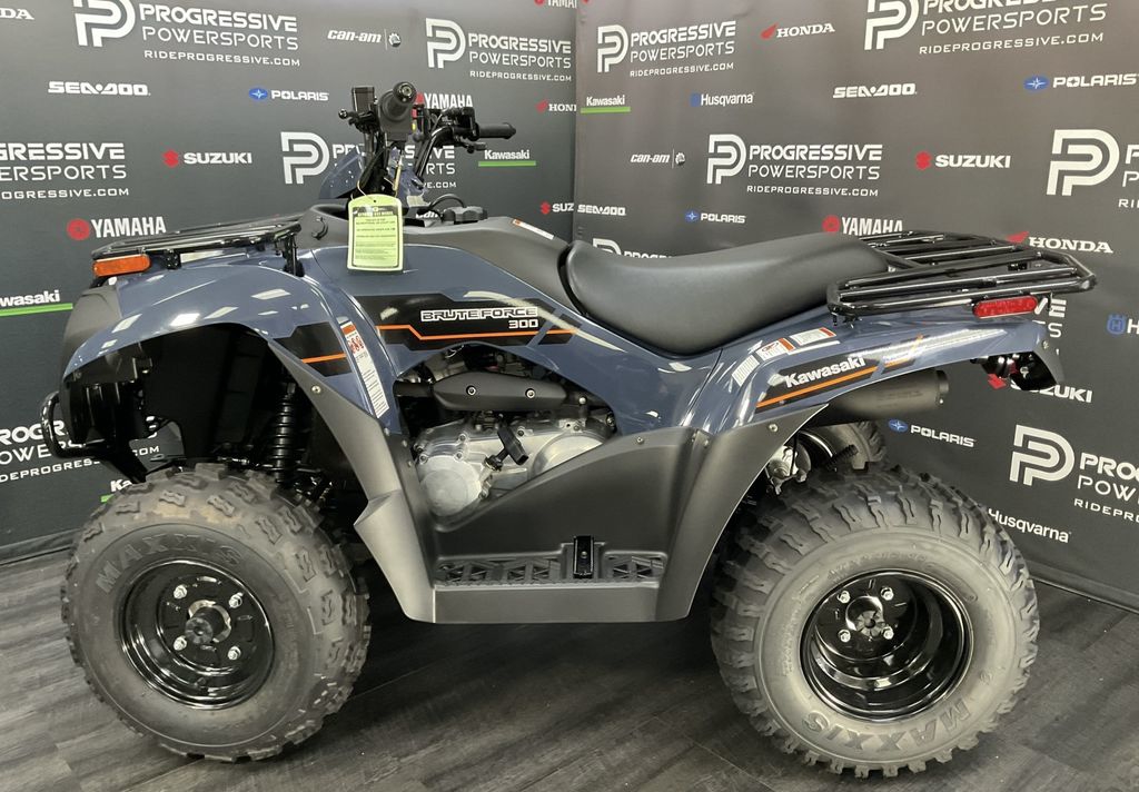 2025 Kawasaki Brute Force 300 6