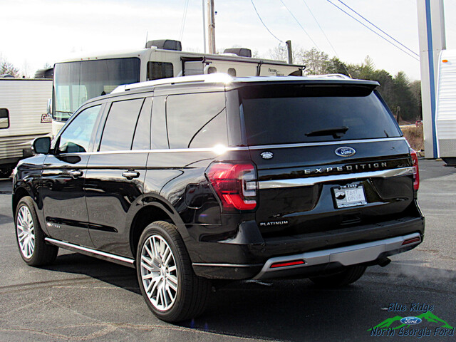 2022 Ford Expedition Platinum 4x4 photo