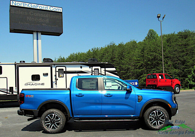 2024 Ford Ranger LARIAT 4WD SuperCrew 5' Box photo
