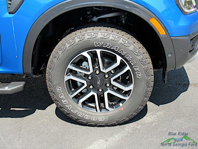 2024 Ford Ranger LARIAT 4WD SuperCrew 5' Box photo