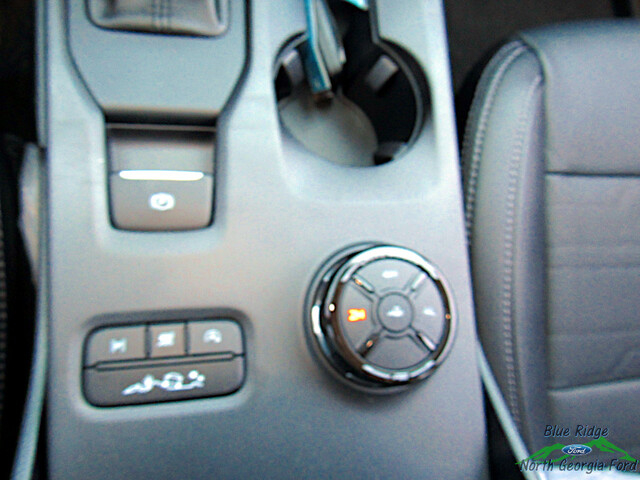 2024 Ford Ranger LARIAT 4WD SuperCrew 5' Box photo