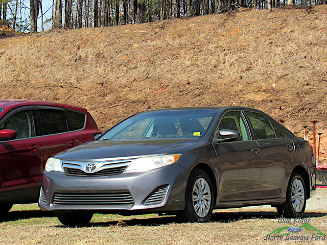 2014 Toyota Camry 4dr Sdn I4 Auto LE (Natl) *Ltd Avail* Sedan