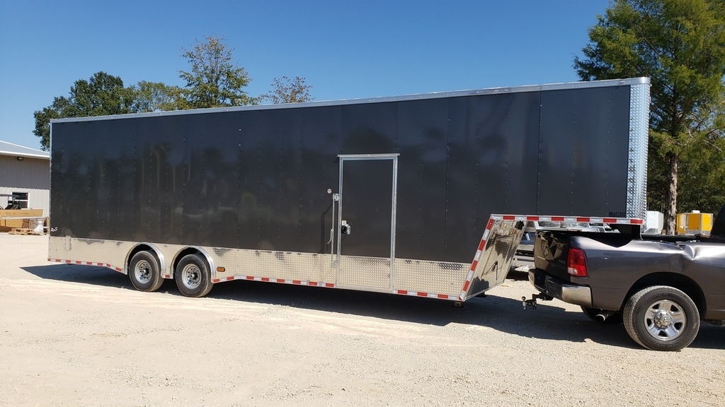 2022 Freedom 36 ft gooseneck enclosed trailer carhauler